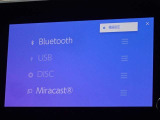 CD・DVD(再生機能)・ブルートゥース等を使用することができます。
