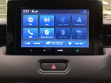 スマホとつなげば地図アプリでナビとして使えるGathersディスプレイオーディオです。Bluetoothオーディオ機能もありますので、スマートフォンなどの音楽も再生できます。