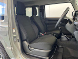 車を運転する際には運転席の存在は欠かせません。しっかりとチェックしたいポイントですね。
