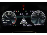 12.3インチフル液晶メーターは運転に必要な情報をグラフィカルに表示し、少ない視線移動で瞬時に認識できます。