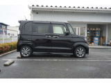 いつもドライバーを見守ってくれる目に見えないパートナー ホンダセンシング。常に「単眼カメラ」と「ミリ波レーダー」で周囲の状況を認識しドライバーをサポート。運転がもっと安心にもっと快適になります。