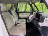 運転席シート廻りは使用感も少なく、良好な状態となっています。丁寧に使われていたことがよくわかりますね。