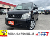 修復歴なしの4WD車です。黒真珠のボディが引き締まった印象を与えます。