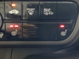 運転席&助手席シートヒーター付で、寒い日も快適です。