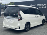 サイドのシルエットからも想像できるようにも広いキャビンと十分な荷室を確保してあります。