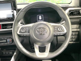 【純正革巻きステアリング】上質な革を使用することで、手にしっかり馴染みとても運転しやすいハンドルです♪