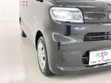 明るいライトが夜道を明るく照らしてくれます。 運転する上で、道路状況をいかに早く認識できるか重要なポイントです。 白色光が暗い道も明るく照らしてくれますよ。
