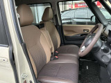 【ゆったりと運転してください】足元空間も広く、スムーズに乗り降りもいただけます♪
