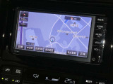 【7インチ純正ナビ】純正ナビを装備。タッチパネル式で使いやすく、詳細地図により目的地をピンポイントで設定できます。初めての道でも迷いにくく、ロングドライブも快適ですよ♪
