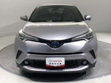 「フロントマスク」です。車の印象を決めるのは【顔】。この車の顔つきは、きっとあなたにピッタリ!?