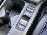 電子制御パーキングブレーキとオートブレーキホールド。ワンタッチで操作できるので力を入れずにブレーキがかけられる便利な機能です。