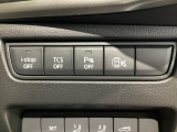 運転席脇のクラスタースイッチ部分にはアイドリングストップOFF、パーキングセンサーOFF、その他走行系スイッチを集中配置しております。