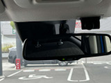 全方位カメラを装備!四方のカメラでまるで上から見たような画像で駐車をサポートします。バックカメラもガイドライン付です。安全のため、目視も忘れずに。。