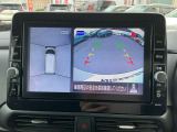 【アラウンドビューモニター】周囲を見渡せる映像で、スムースな駐車をサポートします