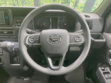 【ステアリングスイッチ】運転中、前方から目線をそらすことなく、オーディオ等の操作が可能な便利機能!安心&快適なドライブを演出してくれます♪