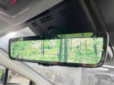 【デジタルインナーミラー】後席の大きな荷物や同乗者で後方が確認しづらい時でも安心!カメラが撮影した車両後方の映像をルームミラー内に表示。クリアな視界で状況の確認が可能です!