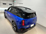 MINIを熟知したメカニックによる100項目の点検・整備を行います。不具合箇所、交換時期に達している部品に関しましては、全て弊社負担で交換してからのご納車となります。