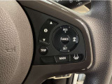 【アダプティブ・クルーズ・コントロール】予め設定した車速内でクルマが自動的に加減速。 前走車との適切な車間距離を維持しながら追従走行し、高速道路でのドライバーの疲労を軽減してくれる嬉しい機能付♪
