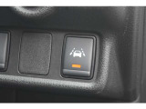 LDW車線逸脱防止支援システム・・・クルマが車線を外れそうになると動作し、警報機を鳴らしてドライバーへ注意喚起。安全運転につながりますね。