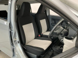 【運転席・助手席】内装ルームクリーニング済みです。しっかり綺麗にしていますので、是非、お確かめください。車に自信があるからこそ、是非一度ご来店頂き内外装も見てもらえると幸いです。
