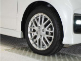 認定中古車では、厳しいHonda認定基準をクリアした厳選されたHonda認定中古車のみ、取り扱っております。「ご購入前の安心」「納車後の信頼」を車両と一緒に提供しております。