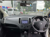 シンプルな運転席周りで操作も楽です