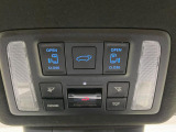 【パワーバックドア】スマートキーや運転席のボタンを押すだけでリアゲートが自動で開閉します!荷物を持っている時や、高い位置にあるバックドアを閉める際に便利な機能です♪