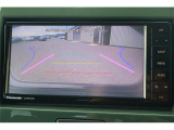 バックモニター付ですので、車庫入れも駐車もラクラクです。