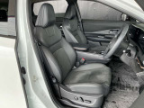 快適に運転できるドライブポジション!パワーシートなので細かい調整が出来ます。