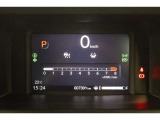 デジタルメーター搭載!走行速度や車両の状態など様々な情報が表示されます!