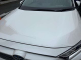 ボンネットの画像です。車両状態など手軽にご確認いただけるオンライン相談もございます!ぜひご利用くださいませ♪