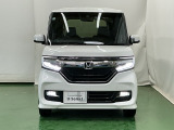 LEDヘッドライトを装備しています。LEDヘッドライトはとても明るく、雨の日や夜間走行も安全・安心です。オートライトコントロール付きで周囲の明るさに応じて自動で点灯・消灯します