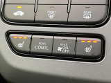 【シートヒーター】寒い日に重宝するシートヒーター!エアコンより早く温まってくれるので寒がりの人も安心ですね♪エアコンの温風は乾燥するから苦手、という方にもをおすすめです。