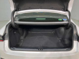 レクサス車らしい細部までこだわった高級感と見る人を一目で虜にするエモーショナルな魅力を持ち合わせております。