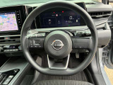 ハンドルには各種スイッチがありますが、運転中でも操作がしやすくなっております。