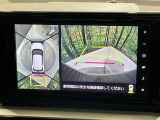 【パノラマモニター】専用のカメラにより、上から見下ろしたような視点で360度クルマの周囲を確認することができます☆死角部分も確認しやすく、狭い場所での切り返しや駐車もスムーズに行えます。