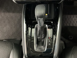 オートマチックシフトレバーは、手になじみ操作しやすい形状で安全運転にもつながります♪