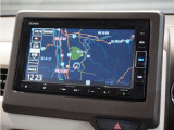 【ナビゲーション】起動までの速度と地図を検索する速度が最大の魅力。初めての道でも安心・快適なドライブをサポート出来ます。操作も簡単で、ストレスフリーなドライブを提供。