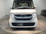 フロントマスクは個性もいっぱい! 人気の車です。