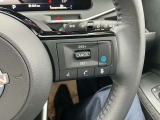 【プロパイロット】高速道でアクセル・ブレーキ・ハンドルをアシスト。運転の負担を軽減します。
