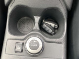 4WD切り替★ドリンクホルダーはこんな感じ。