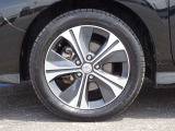 【タイヤ】 【純正17インチアルミホイール】《215/50R17》専用のアルミなのでお車のイメージぴったりですね!