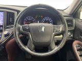 【純正革巻きステアリング】上質な革を使用することで、手にしっかり馴染みとても運転しやすいハンドルです♪