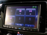 CD、DVD、Bluetooth、AM、FM、スマートフォン接続ができます。