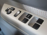全席パワーウィンドウスイッチ★運転席はワンタッチで開閉可能です♪