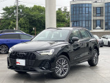 アウディ Q3