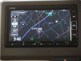 純正スタンダードインターナビ(VXM-234VFi)&バックカメラが装備されているので、普段の使い勝手もロングドライブも快適です。