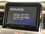 【大画面ナビ】人気の大型8インチナビを装備。存在感のある大画面はインパクト大!ナビ利用時のマップ表示は見やすく、テレビやDVDは臨場感がアップ!いつものドライブがグッと楽しくなります♪