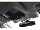 【EyeSight】ステレオカメラが前方を認識し、音声やメーターパネルに表示するとともにブレーキ制御を行い、減速または停止してくれます☆