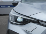 LEDライト&フォグランプ。雨の日や夜道でも安心して運転していただけます。